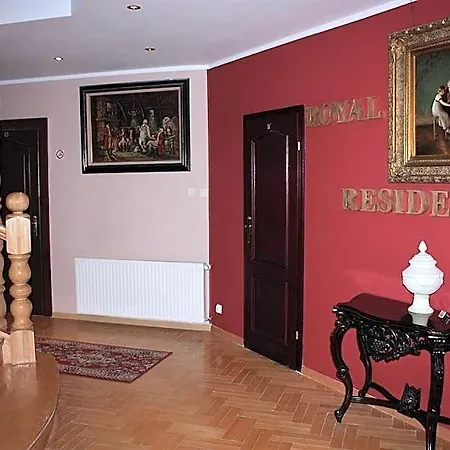 Royal Nocleg ze śniadaniem 3*