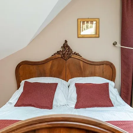 Royal Bed & Breakfast