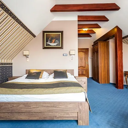 Royal Oda ve Kahvaltı 3*