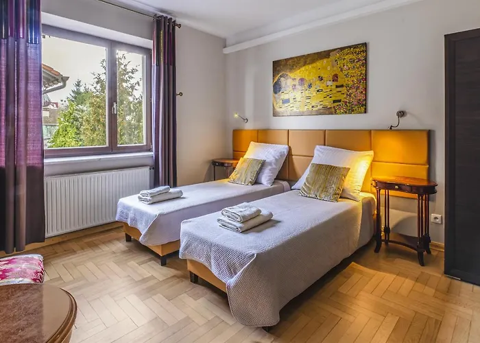 ベッド・アンド・ブレックファスト Royal 3*