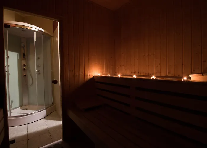 Royal לינה וארוחת בוקר