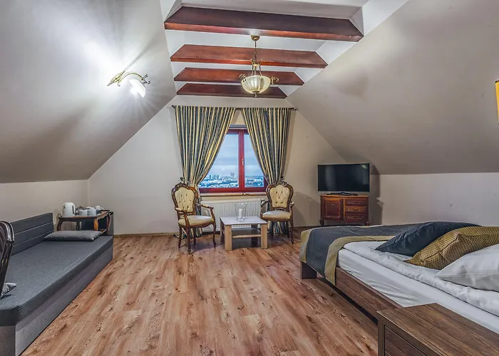 לינה וארוחת בוקר Royal