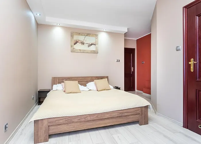 לינה וארוחת בוקר Royal 3*