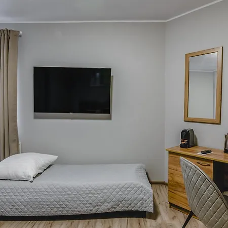 Royal Nocleg ze śniadaniem 3*