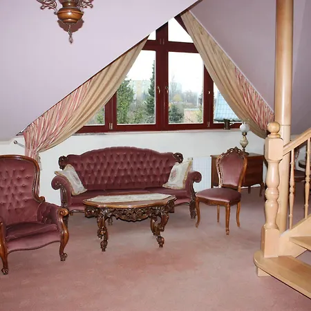 Royal 3*